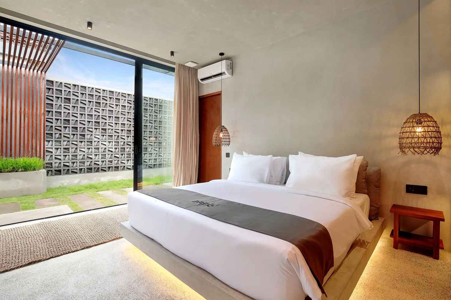 Garden Villa 2 bedrooms 3 square 251